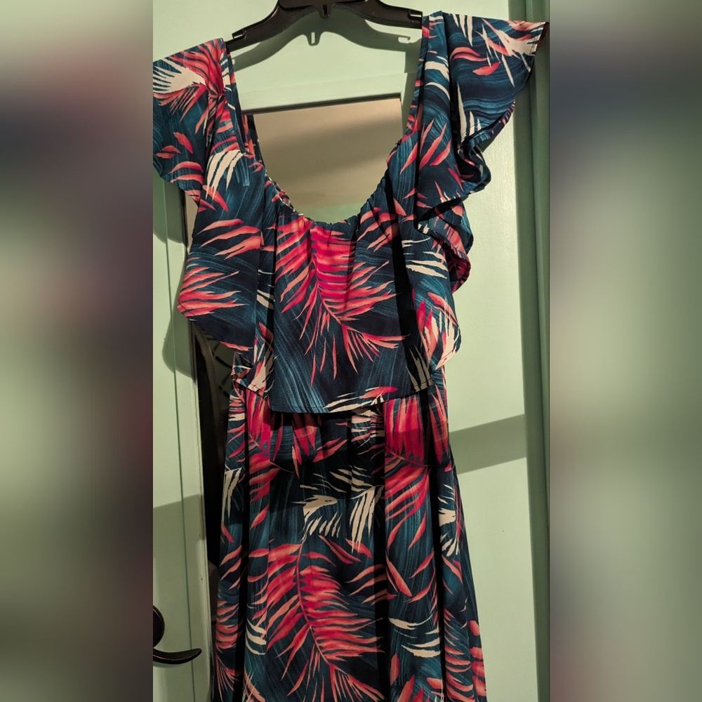 Labanga dress Beautiful print size not indicated but is small